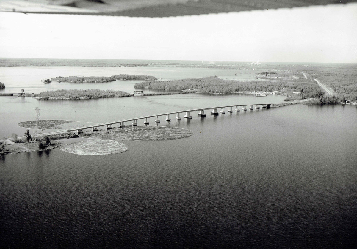 The causeway, Rainy River